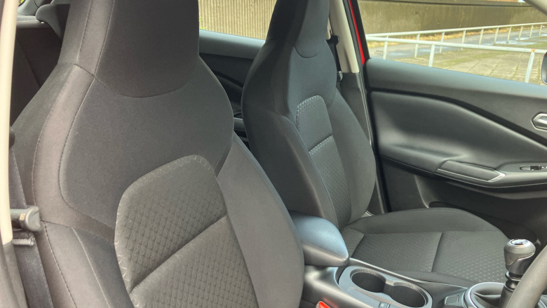 Nissan Juke 1.0 DiG-T Acenta Premium 5dr Petrol Hatchback